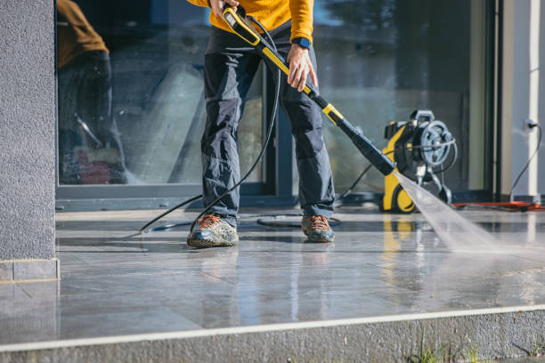Animal Enclosure Cleaning in Rosebud, TX